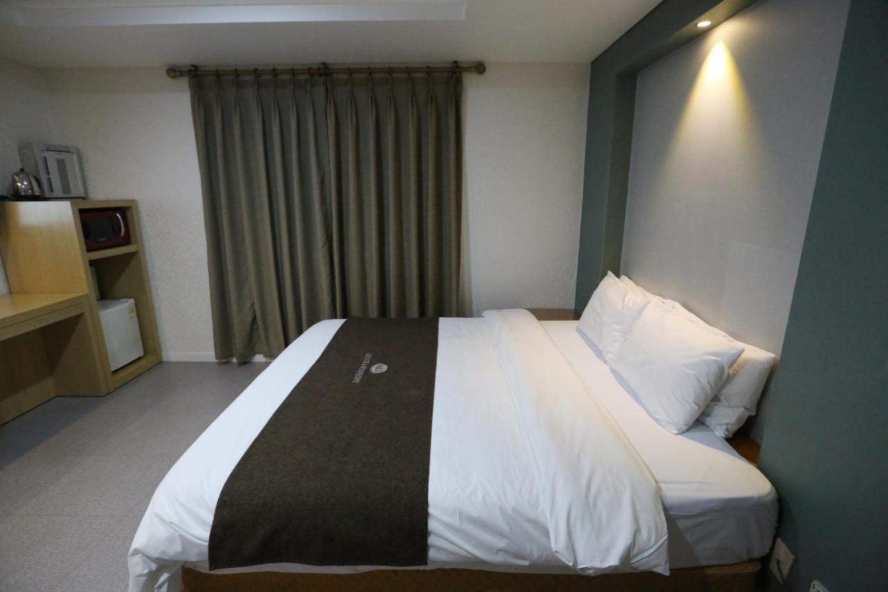 Amour Hotel Suwon Exteriör bild