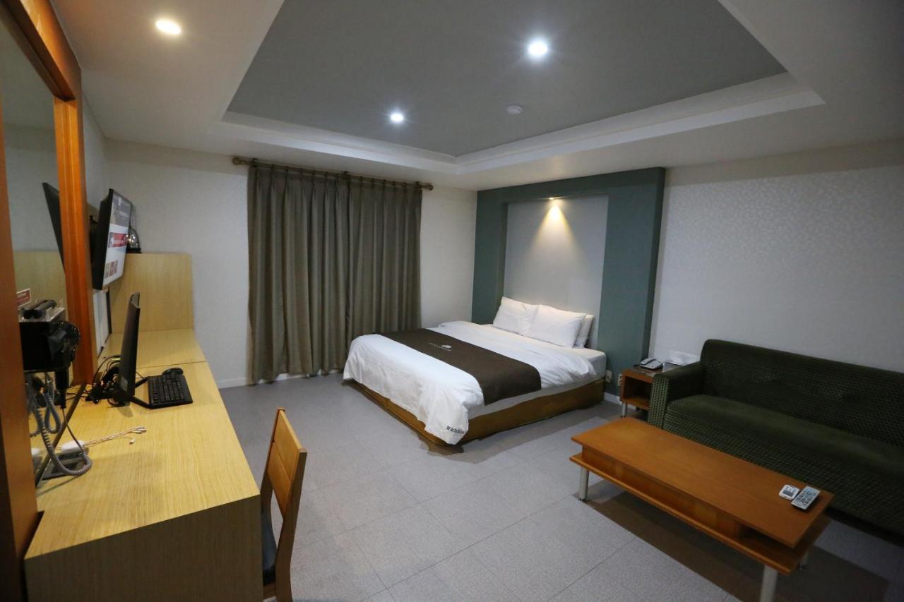 Amour Hotel Suwon Exteriör bild