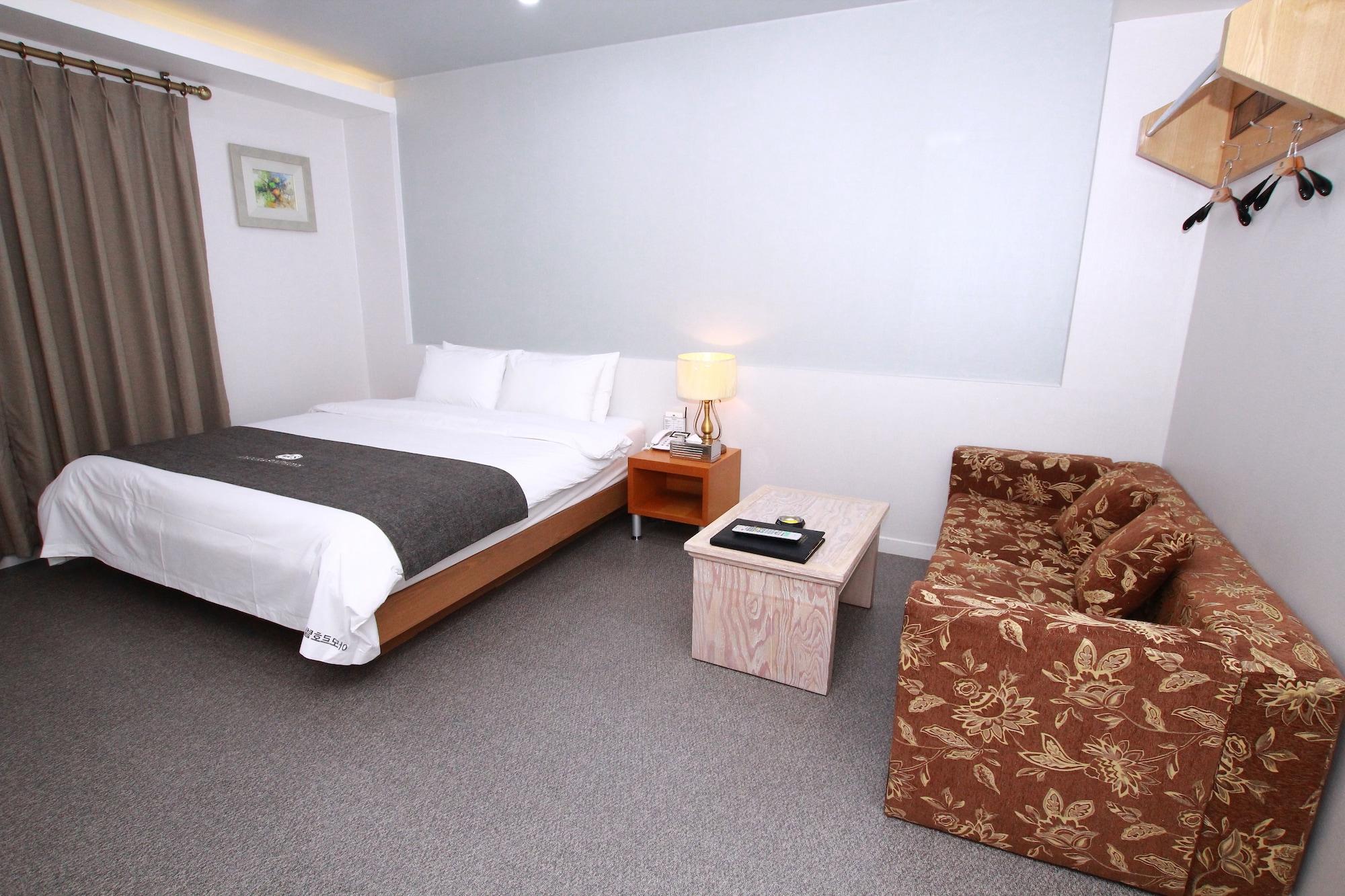 Amour Hotel Suwon Exteriör bild