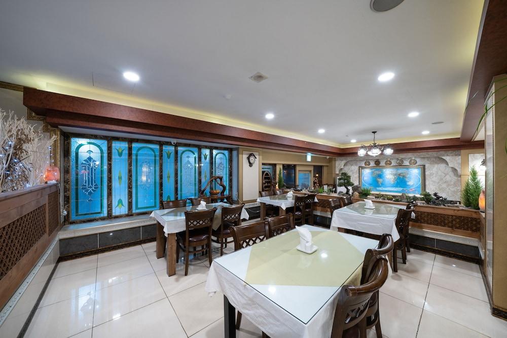 Amour Hotel Suwon Exteriör bild