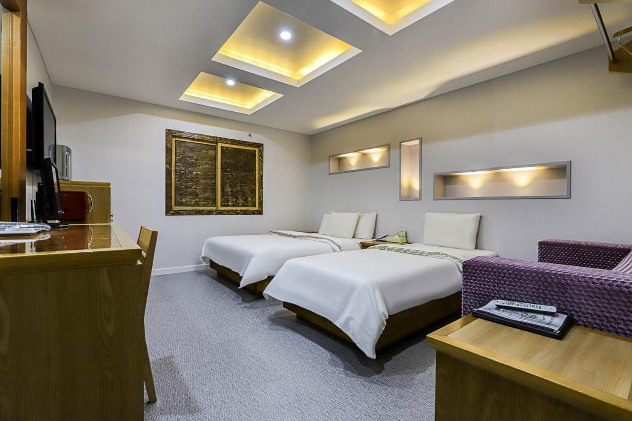 Amour Hotel Suwon Exteriör bild
