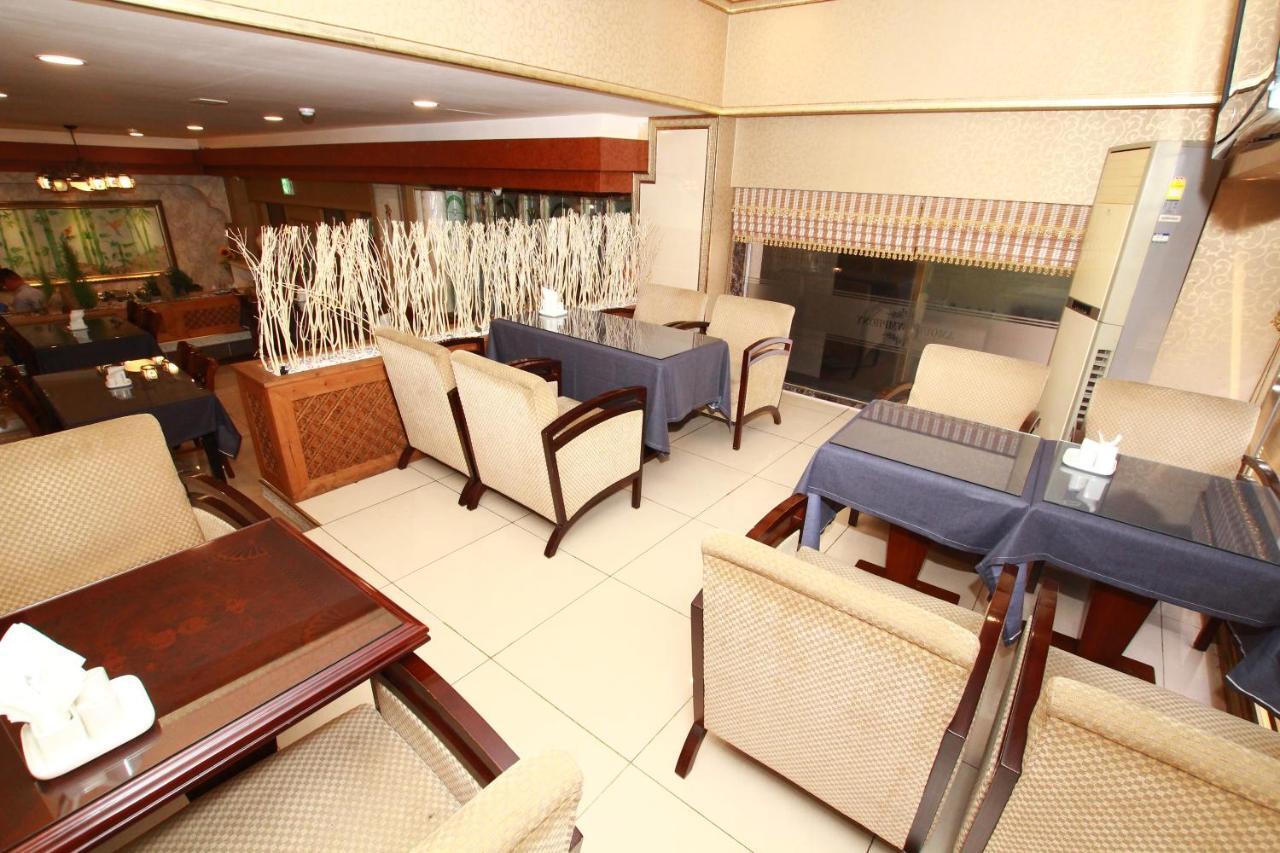 Amour Hotel Suwon Exteriör bild