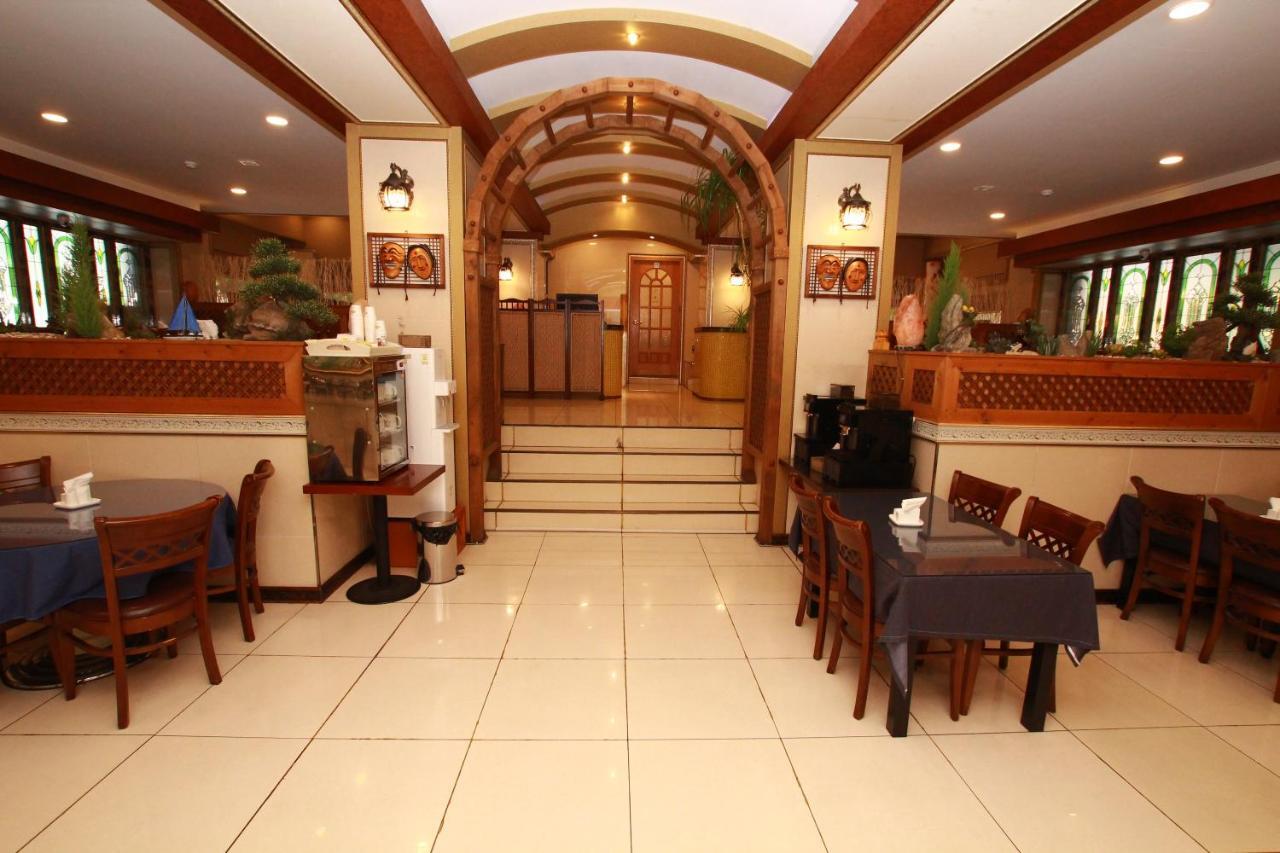 Amour Hotel Suwon Exteriör bild